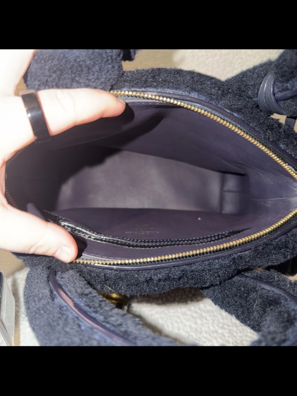 Louis Vuitton Shearling Top-Handle Shoulder Bag navy blue - Picture 3 of 11